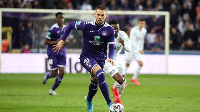 持续撬动防 持续撬动防